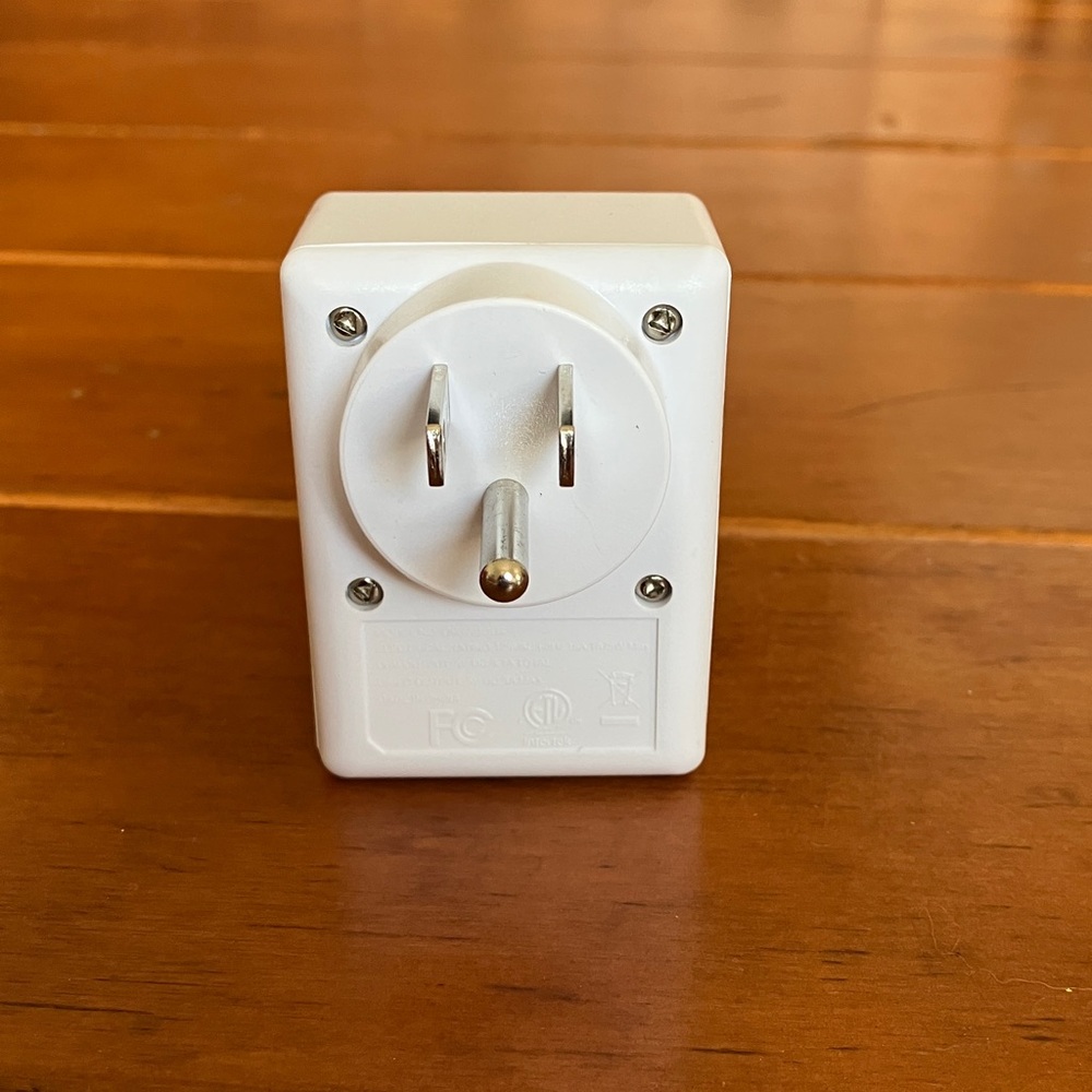 One Beat Outlet Extender - Picture 3 of 6